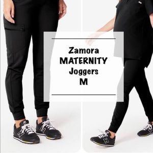 FIGS Maternity jogger scrubs size M